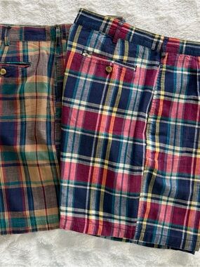 Lot of 2 Multicolor Men’s Plaid Shorts - Casual Summer Style Pleated Sz 34 EUC
